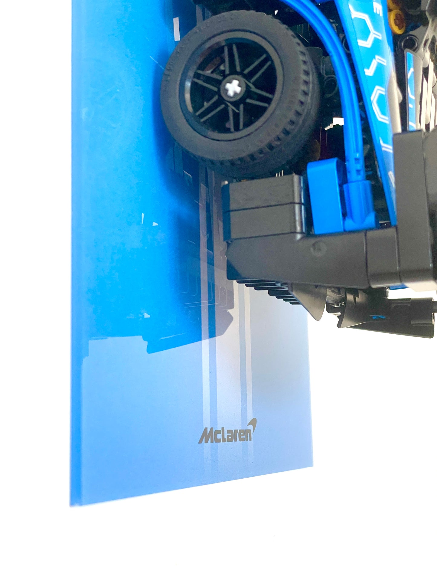 Wall Mount Display for LEGO® Technic McLaren Senna GTR™ 42123 in Acrylic