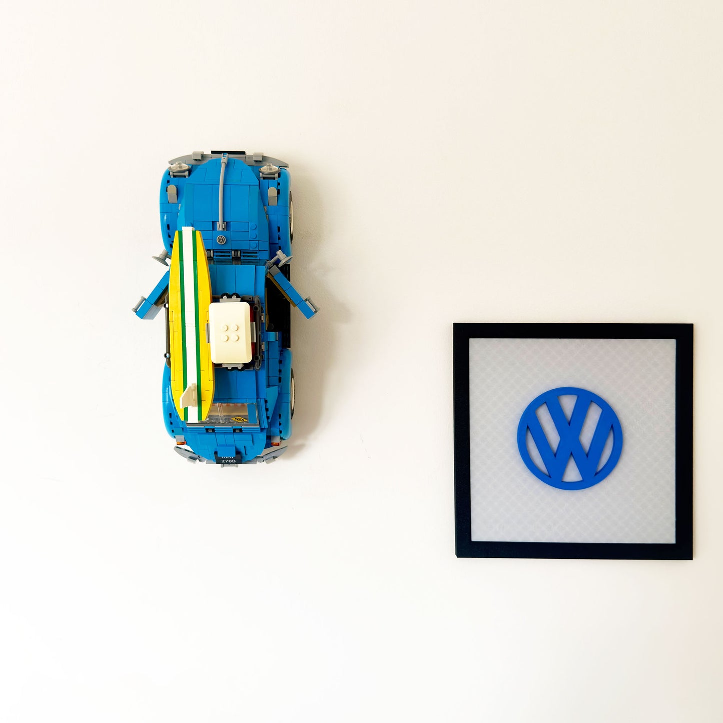 Vertical Wall Mount for LEGO® Creator Expert Volkswagen Beetle 10252